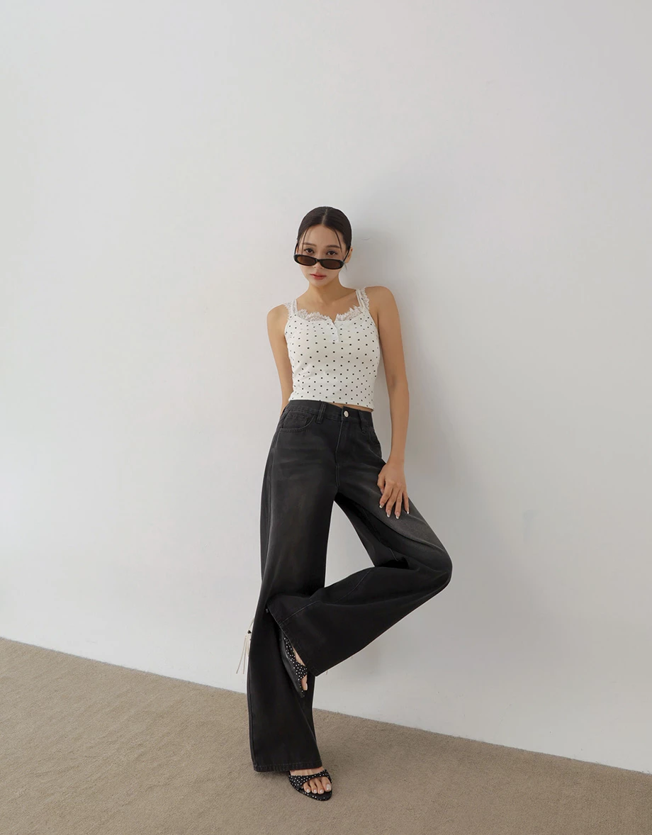 High Waist Wide Leg Jeans Denim Pants with Embroidered Logo Back Pocket High Waist Wide Leg Jeans Denim Pants with Embroidered Logo Back Pocket