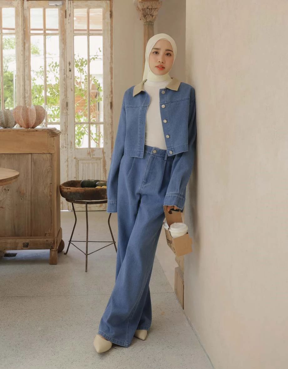 【SABRINA Design】Contrast Collar Button Down Jeans Denim Jacket 【SABRINA Design】Contrast Collar Button Down Jeans Denim Jacket