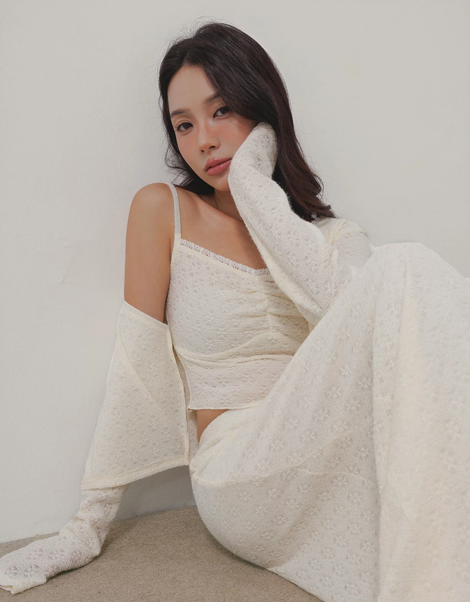 小花織紋蕾絲滾邊細肩帶背心長袖短版開襟衫套裝