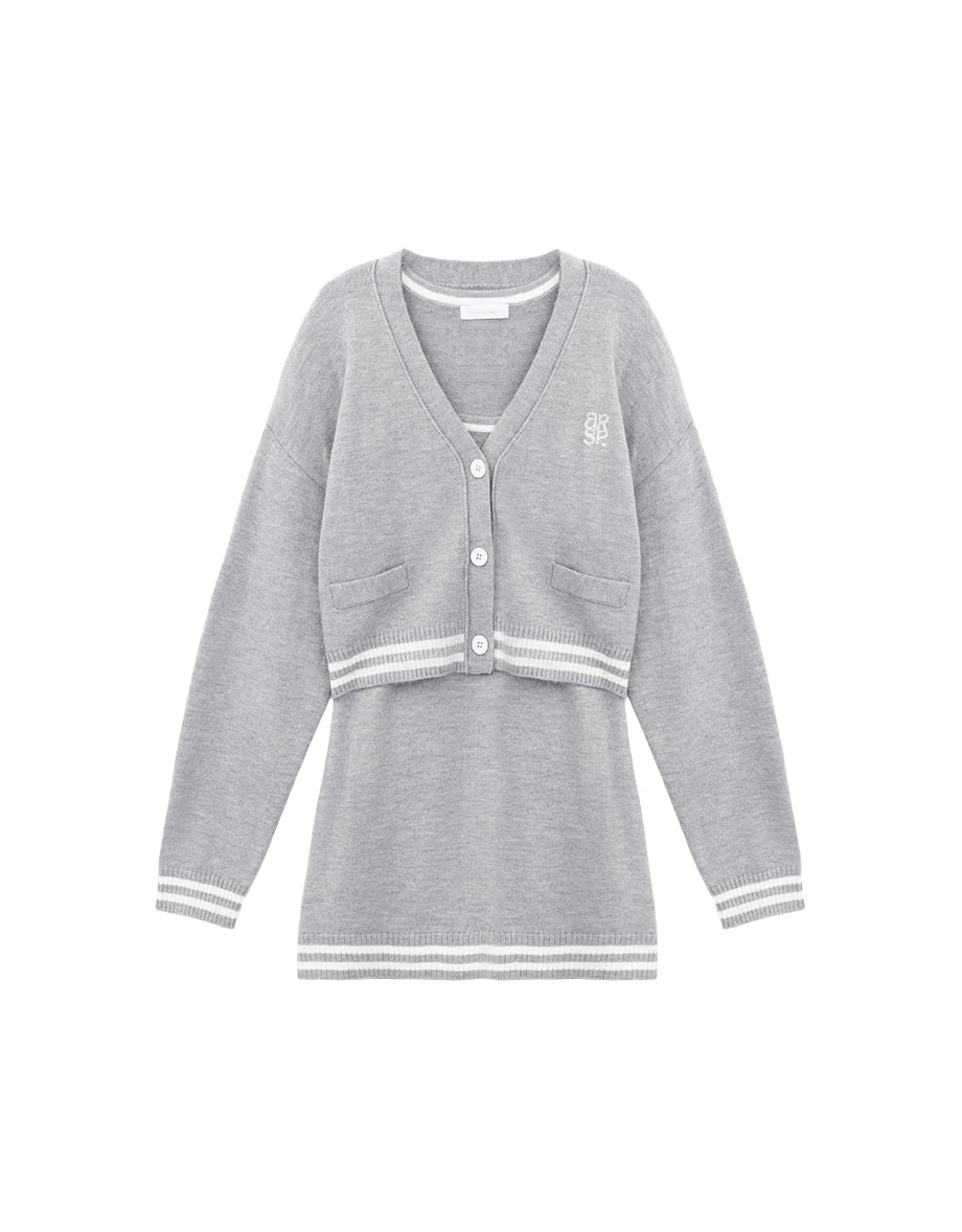 AIR SPACE Logo Embroidered V Neck Contrast Stripe Trim Cropped Knit Cardigan AIR SPACE Logo Embroidered V Neck Contrast Stripe Trim Cropped Knit Cardigan