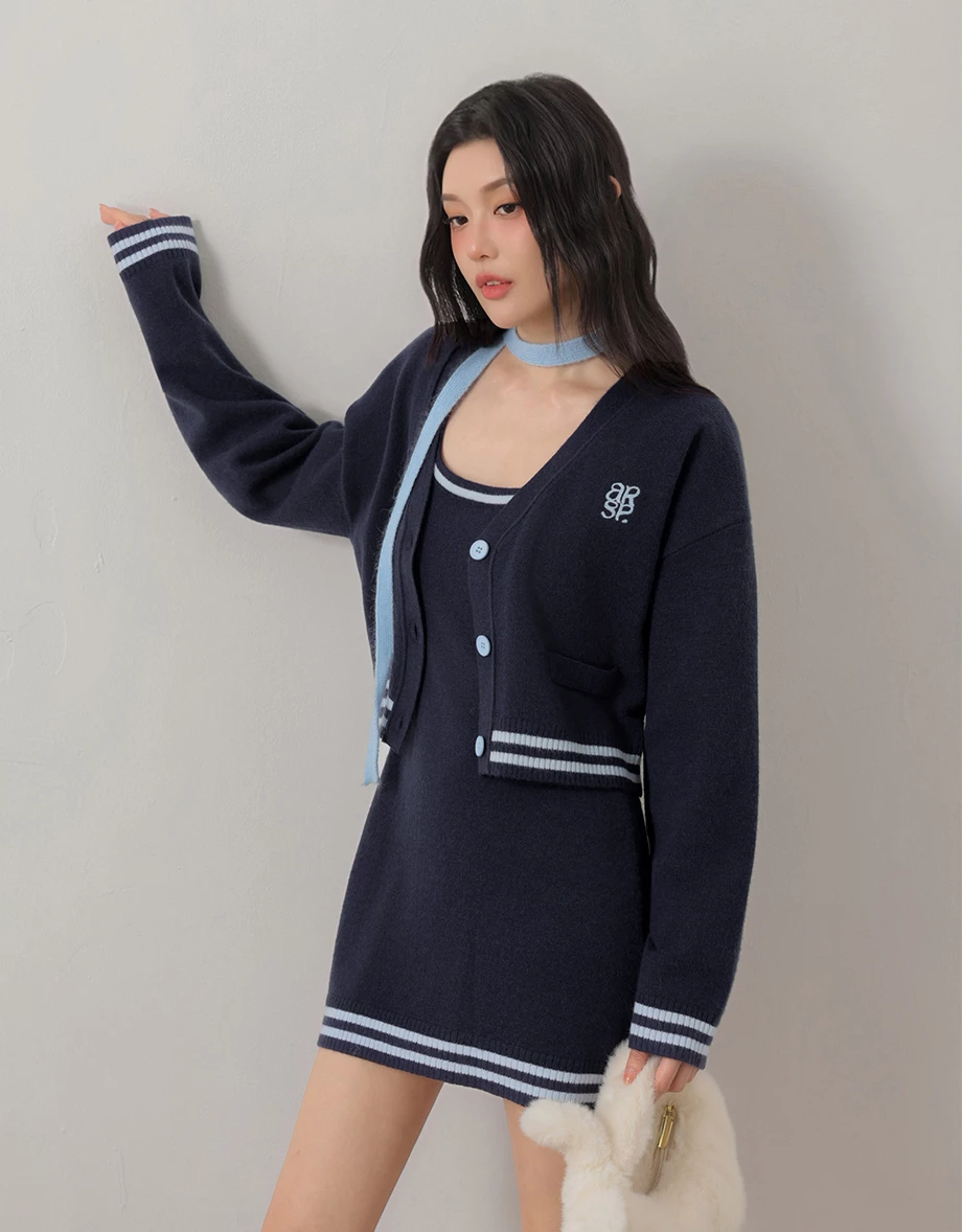 AIR SPACE Logo Embroidered V Neck Contrast Stripe Trim Cropped Knit Cardigan