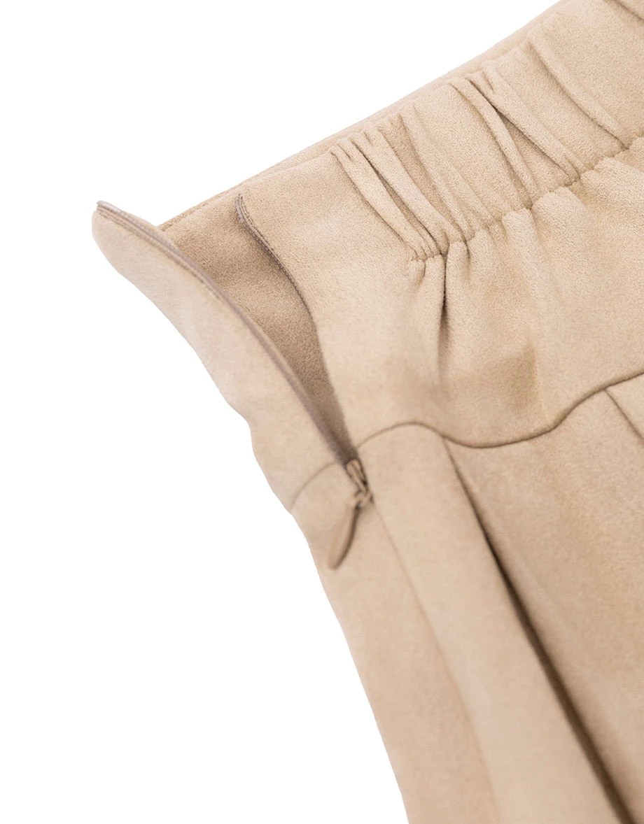 Wide Waistband Pleated Hem Mini Skort (Faux Leather / Faux Suede) Wide Waistband Pleated Hem Mini Skort (Faux Leather / Faux Suede)