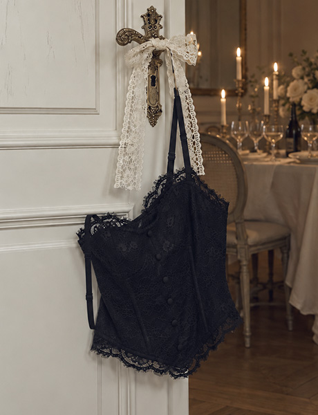 ELEGANT LACE EDIT