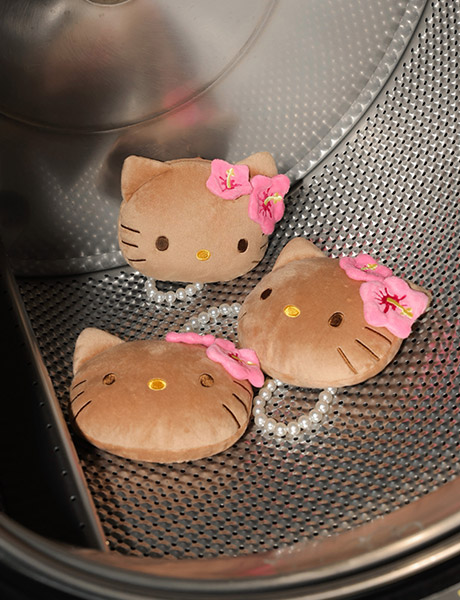限量烤焦Hello Kitty